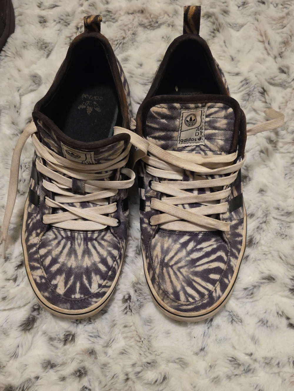 adidas Men’s Tie-Dye Canvas Sneakers in Beige and Dark Gray